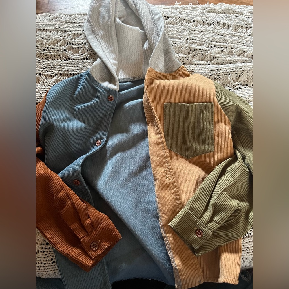 Toddler shirt w/hood